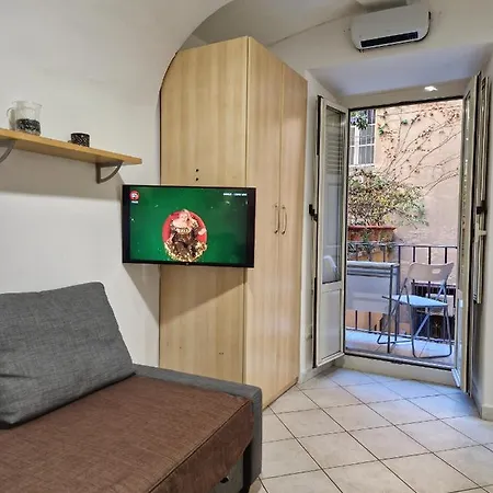 Διαμέρισμα Ana's Place 4 *