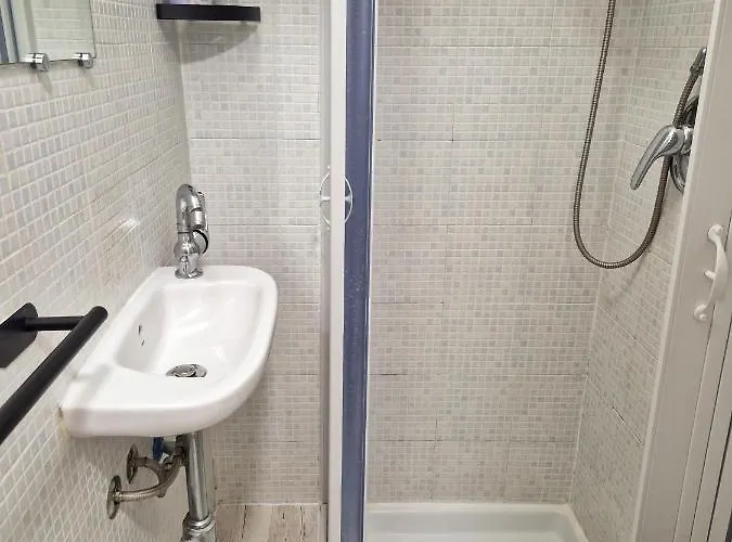 Διαμέρισμα Ana's Place 4 *